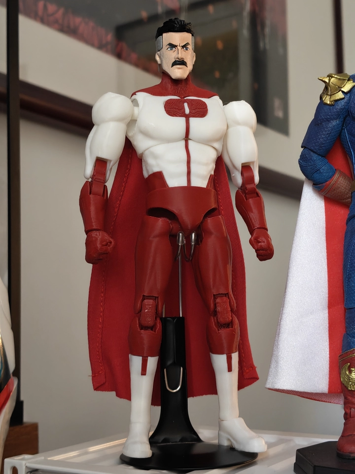 Omniman Invincible Multi Joint - Model Kit Ultron review and price